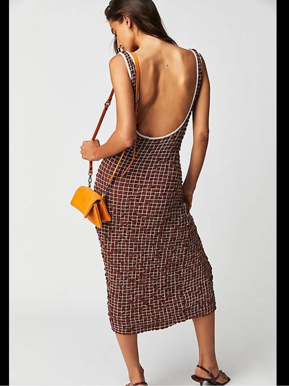 Free People Set The Bar
Smocked MIDI Dress in Umber
Earth Dark Brown - Picture 3 of 5